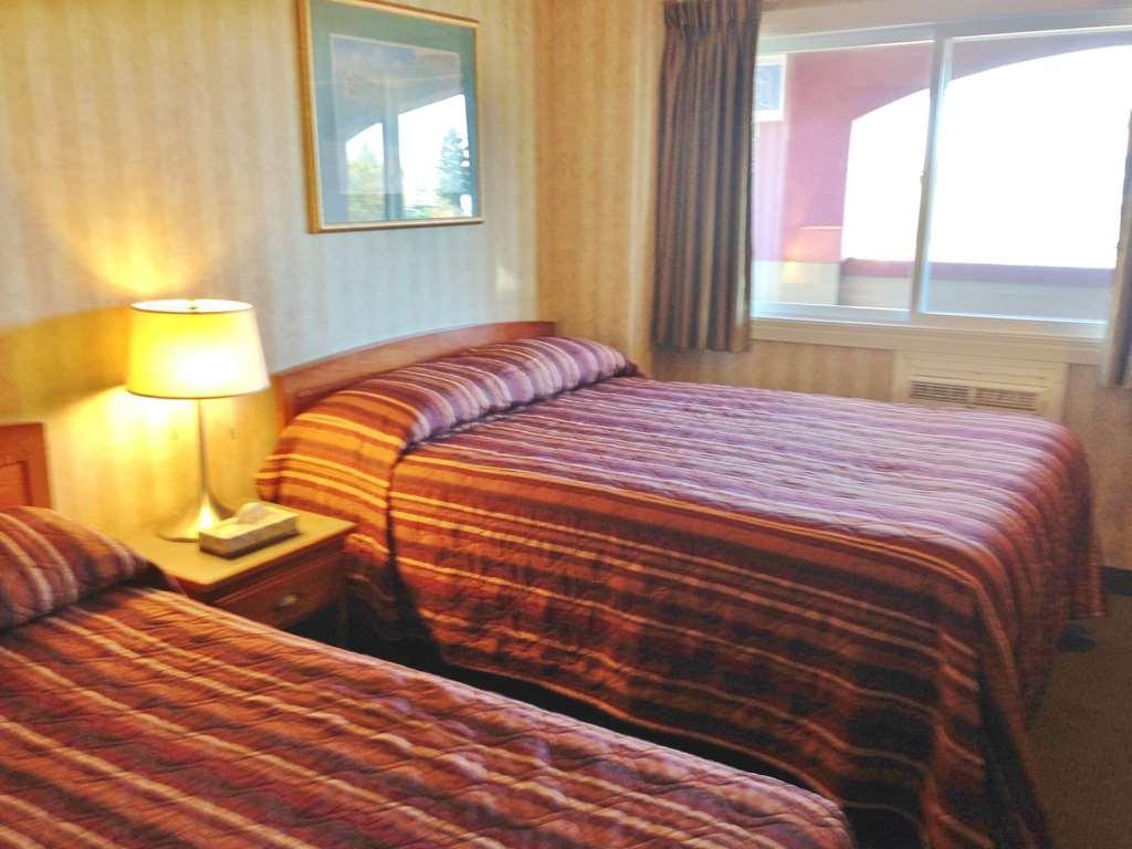 Canadas Best Value Inn Chinook Station Калгари Номер фото